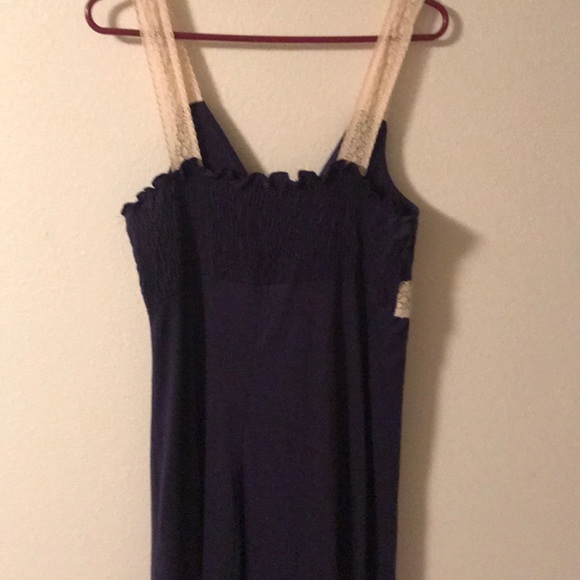 Dress - Picture 4 of 7